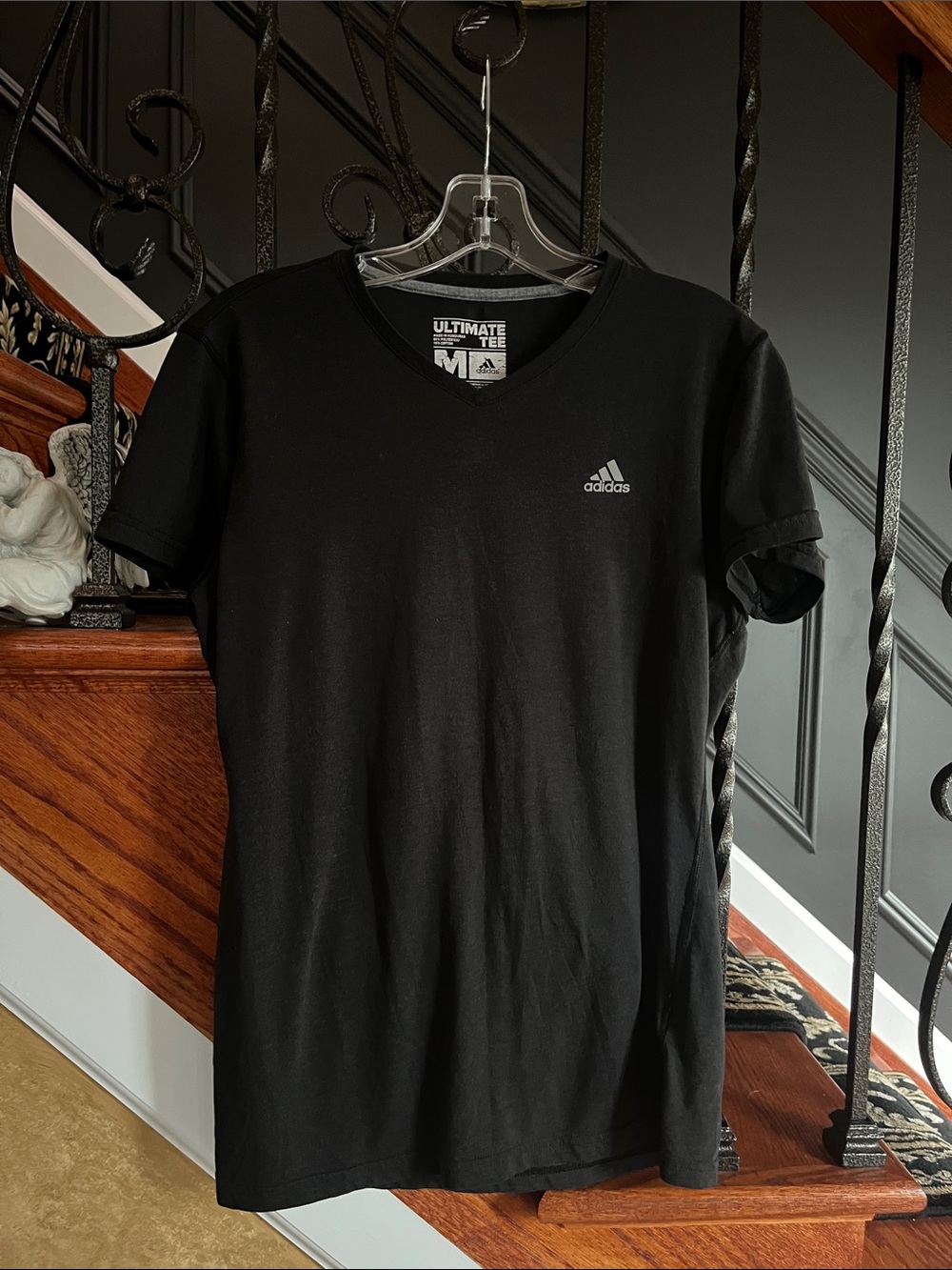 adidas Climalite Black V-Neck Ultimate Short Sleeve Tee M